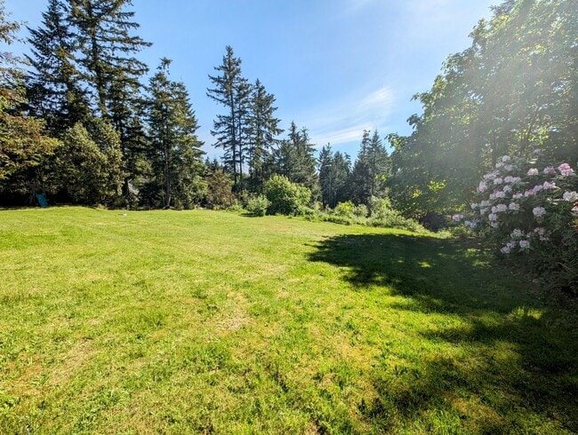 Building Photo - Large 4 Bedroom Home for rent in PO - Over Two Acres and Room to Roam!
