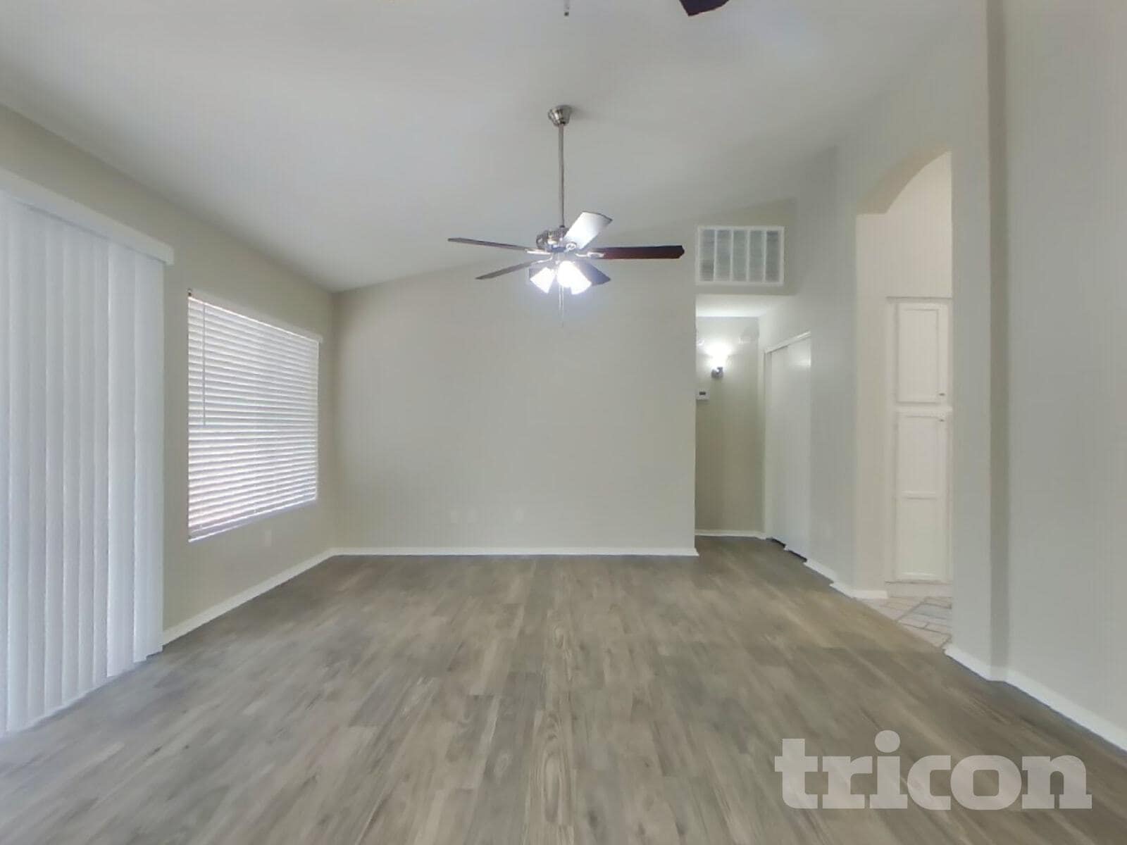 Building Photo - 8621 W Willow Ave