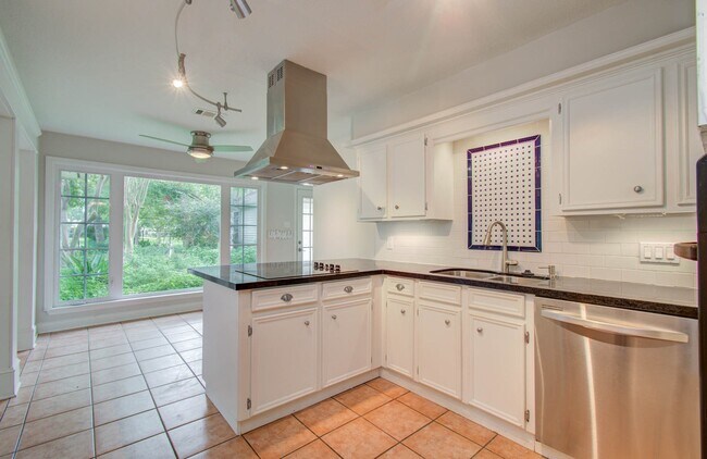 Building Photo - 16209 Wall St