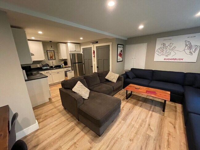 Building Photo - 112 Horseshoe Rd