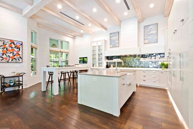 Building Photo - 14404 Stroller Way