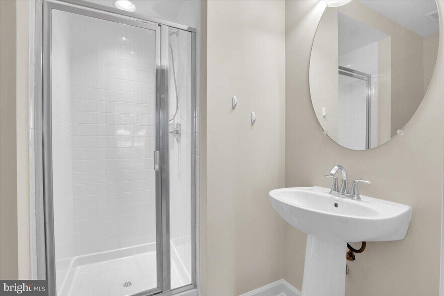 Building Photo - 3607 Doc Berlin Dr