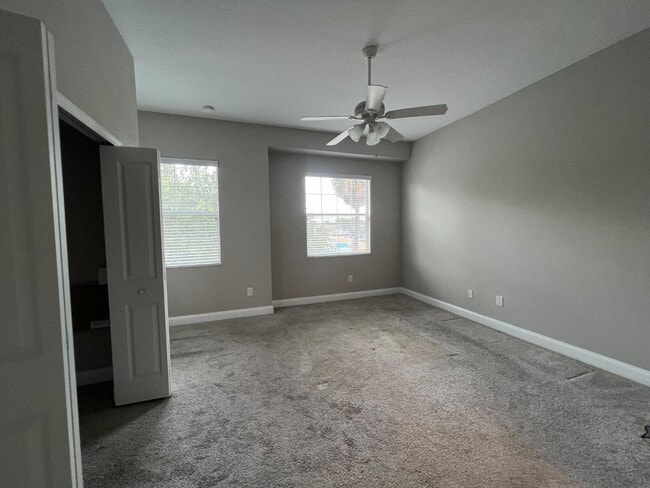 Building Photo - 2820 1st Ave S