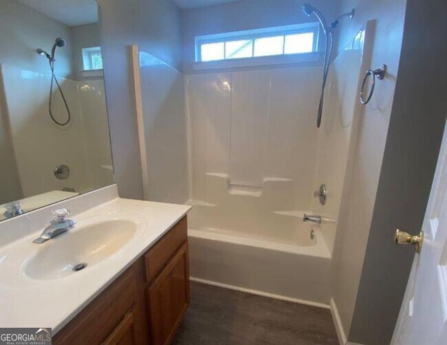 Building Photo - 230 Stirling Bridge Dr