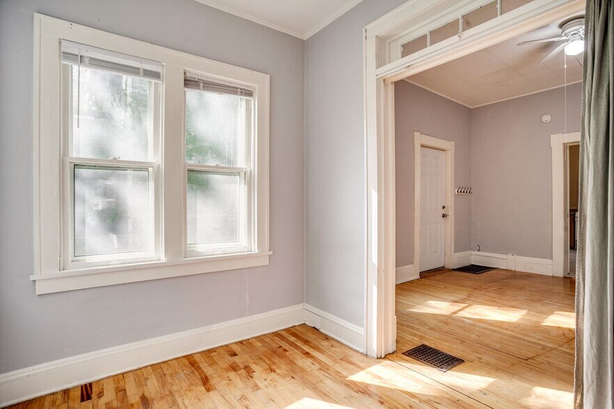 Building Photo - 3108 Colfax Ave S