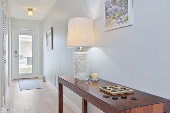 Building Photo - 223 3rd Ave S