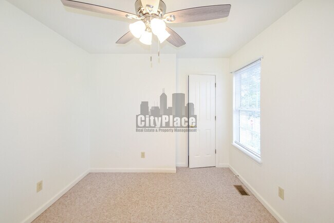 Building Photo - 263 Brooks Bend
