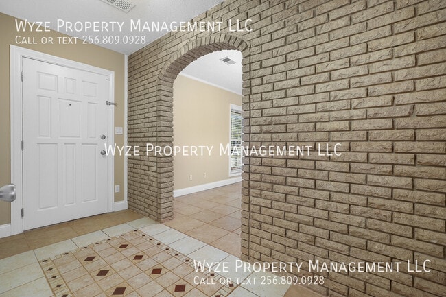 Building Photo - 2105 Manassas Dr SW