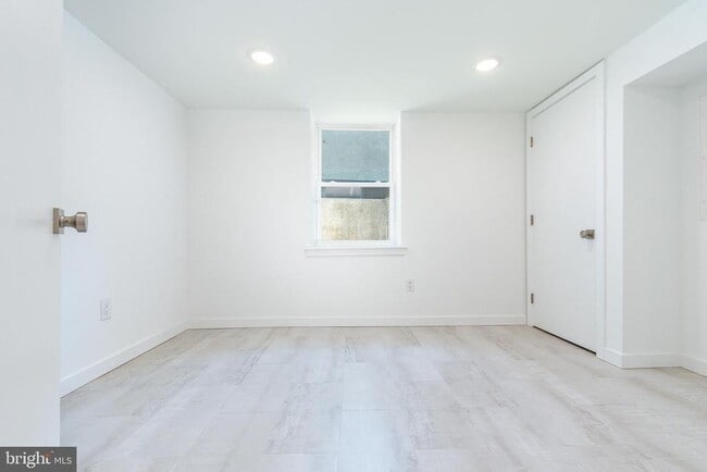 Building Photo - 507 W Dauphin St