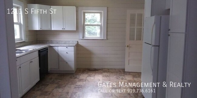 Building Photo - Nice Cottage in Mebane-Available to tour o...