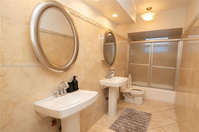 Building Photo - 413 Tamarind Dr