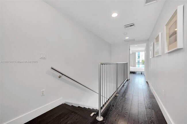 Building Photo - 2950 NE 188th St