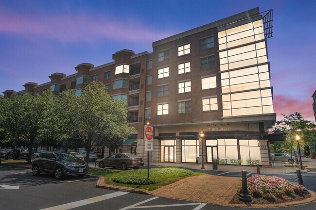 Building Photo - 22 Ave at Port Imperial