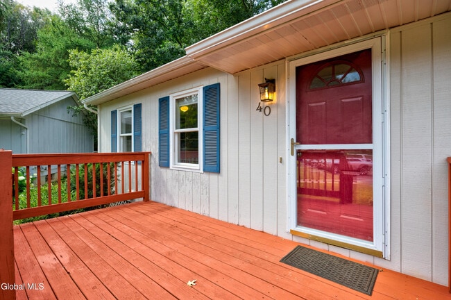 Building Photo - 40 Pheasant Ct