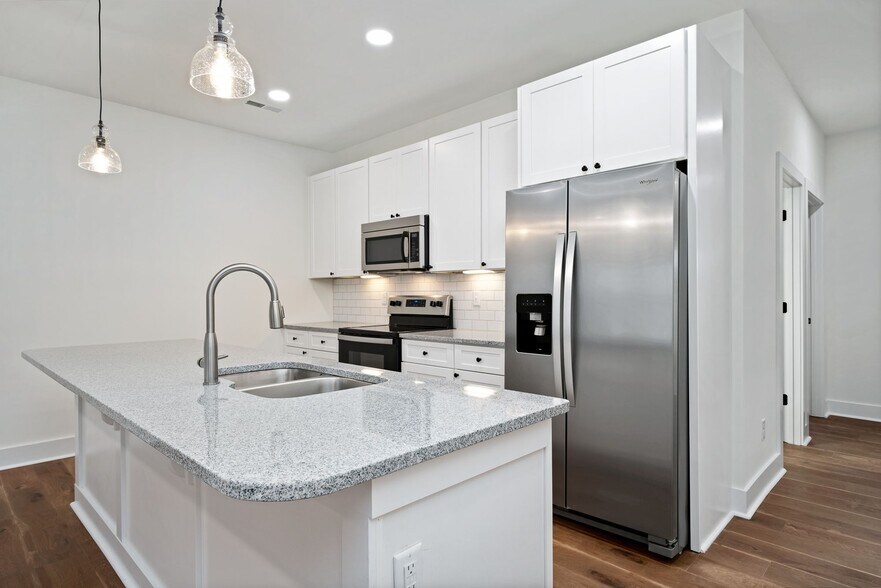 Building Photo - 214 Baylor Ct