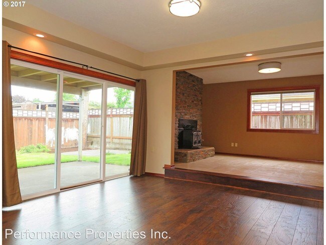 Building Photo - 4 br, 2 bath House - 7923 SE Sherman Street