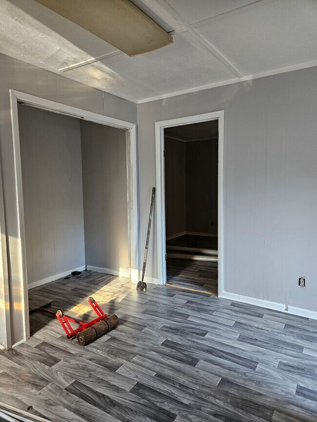 Building Photo - 806 Woodland St