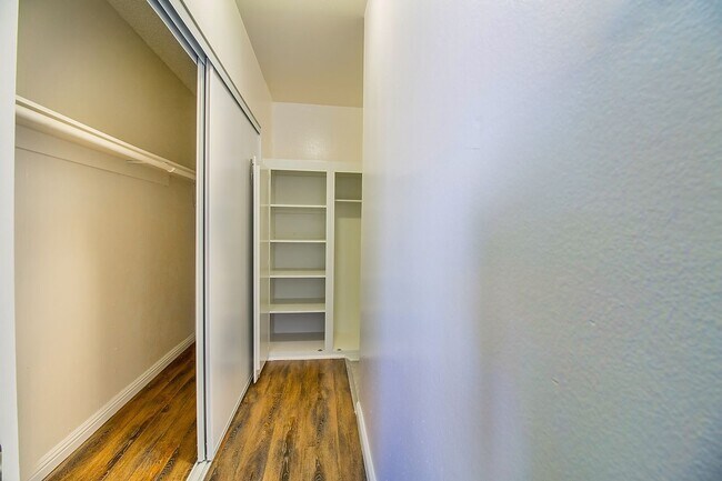 Interior Photo - sep6546