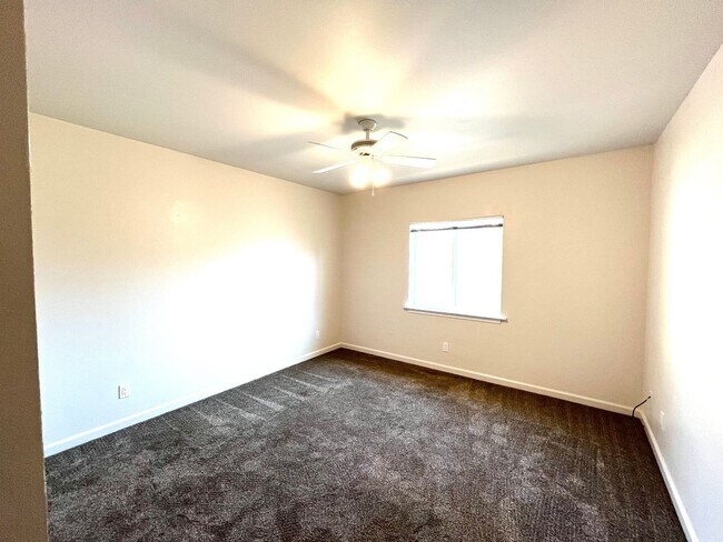 Building Photo - Epic Location by Cal Poly - 5 bedroom, 2 bathroom house