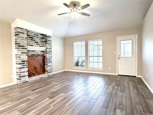 Building Photo - 2712 Monroe Ave