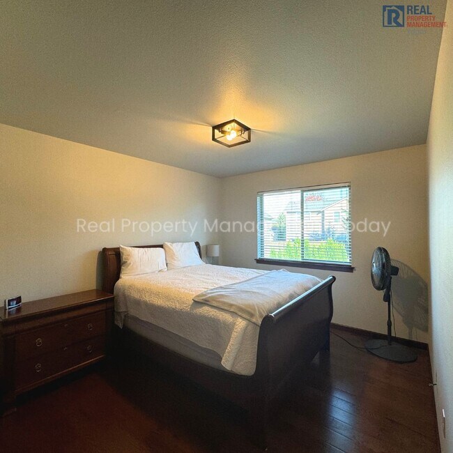 Building Photo - 4 Bedroom House in Puyallup! (Virtual Tour Available)