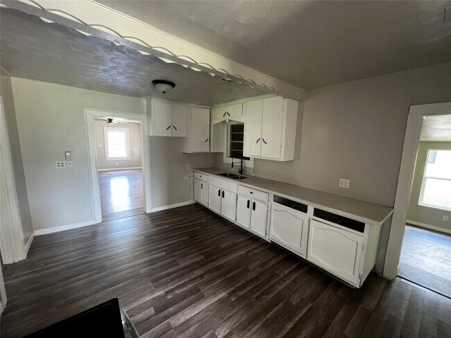 Building Photo - 3785 Goliad St