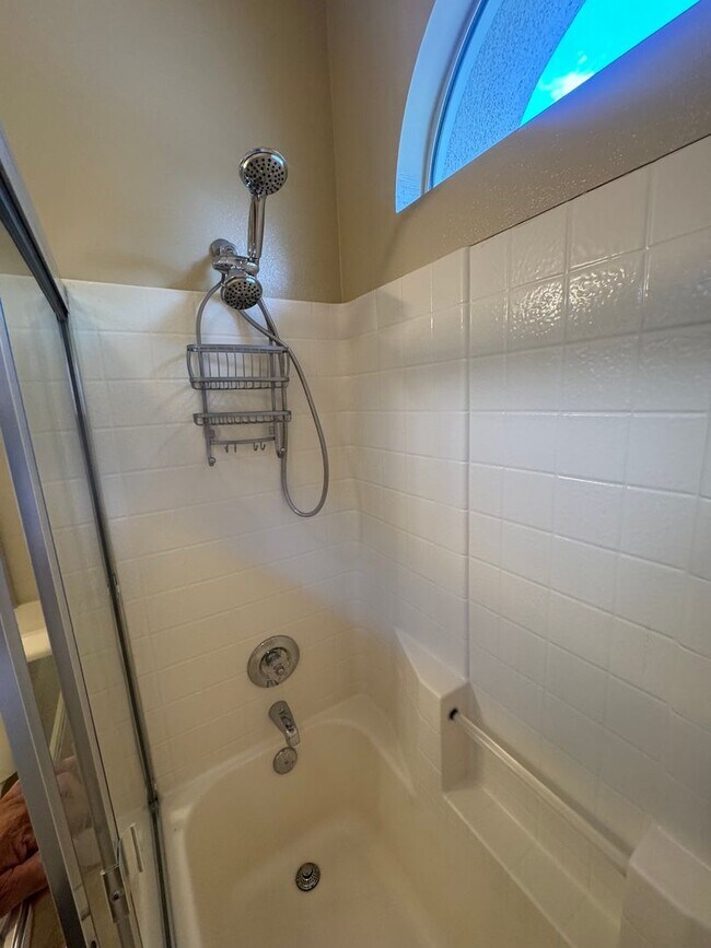 Building Photo - Beautiful 2 Bedroom/2 Bathroom + Bonus Room in Gated Community