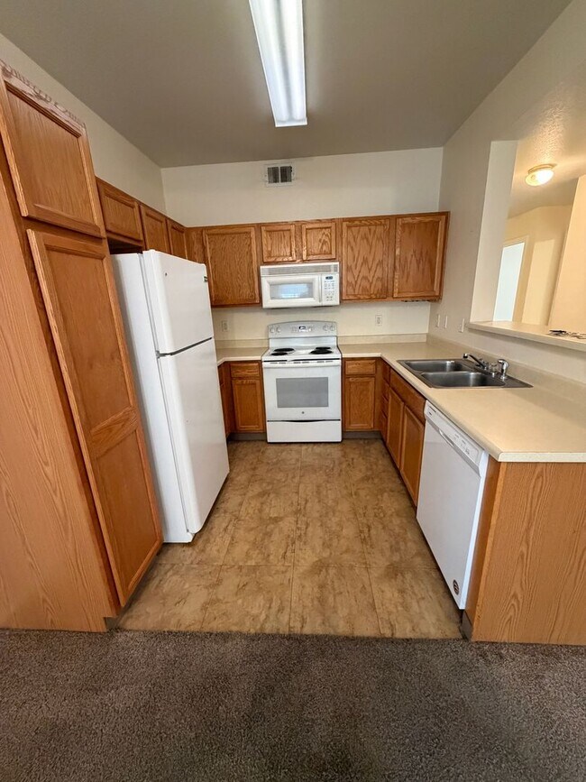 Building Photo - Beautiful 3 Bed, 2 Bath Condo in NW Fort Collins!