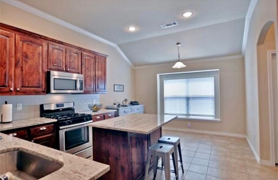 Building Photo - 6124 Amberjack Trl