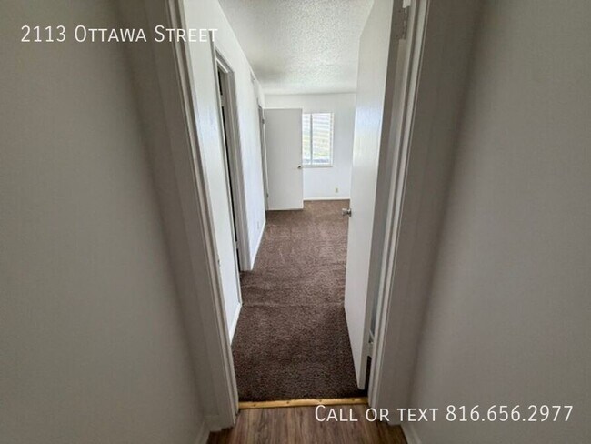 Building Photo - 2113 Ottawa St