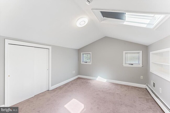 Building Photo - 4236 Florida Ave