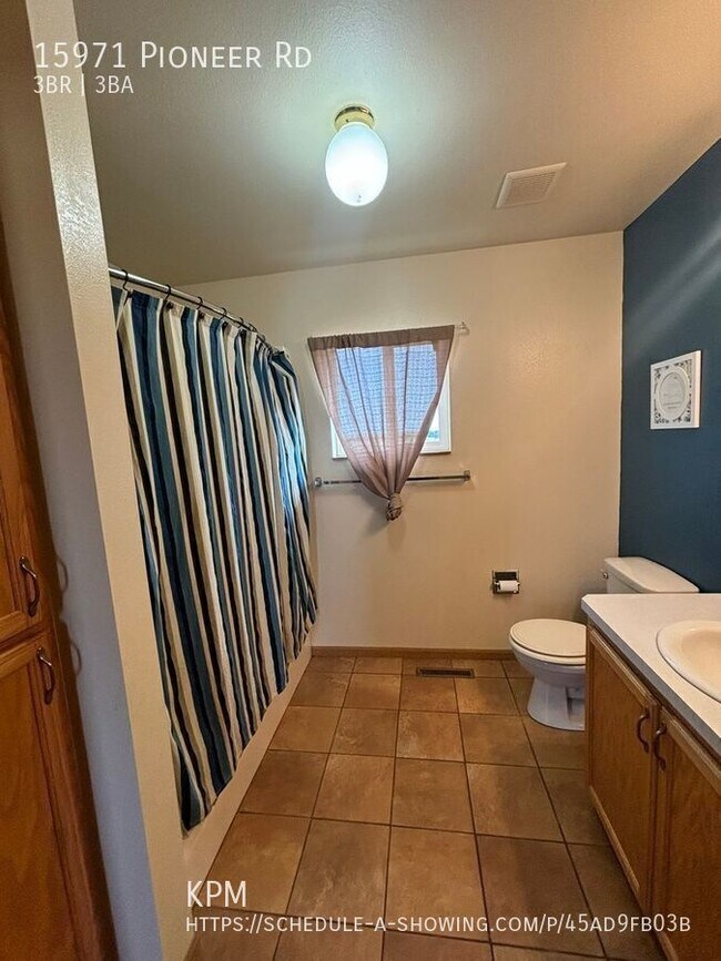 Building Photo - 15971 Pioneer Rd