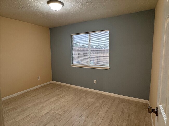 Building Photo - 13018 Maile Park Dr