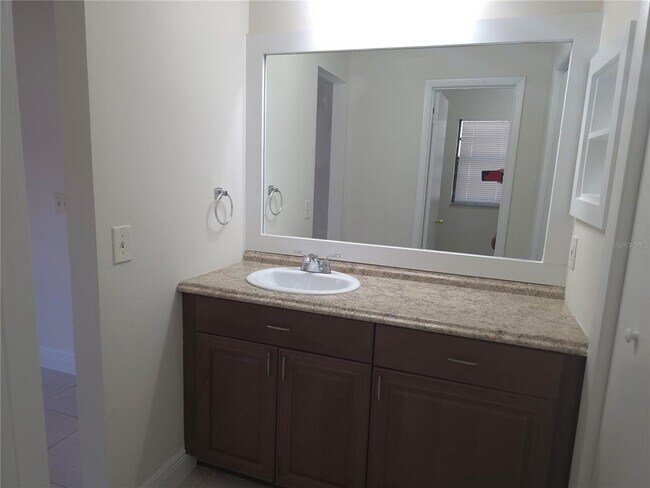 Building Photo - 10410 N Ojus Dr