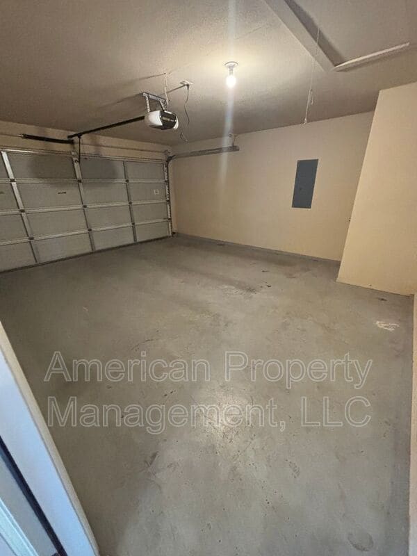 Building Photo - 16027 S 84th E Ave