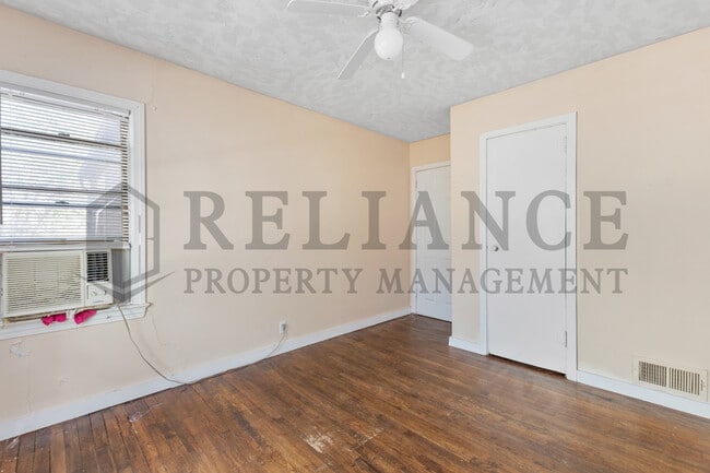 Building Photo - 1421 N Holyoke St