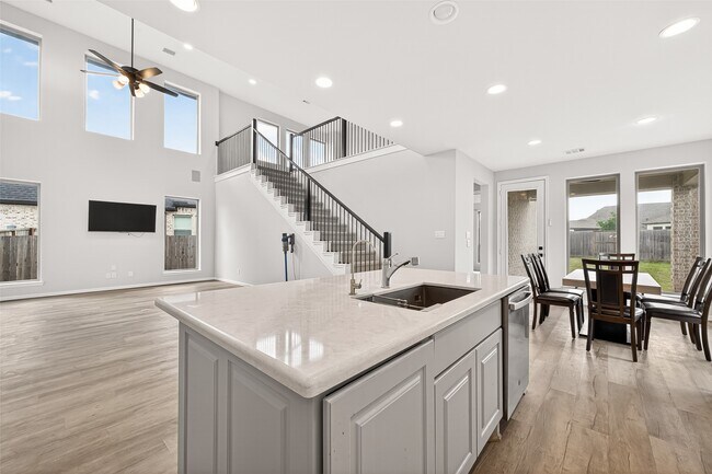 Building Photo - 7438 Denali Dr