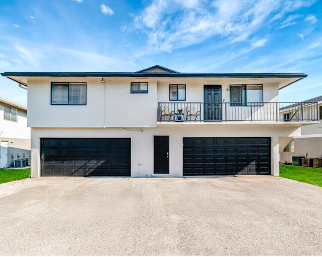 Building Photo - 115 E Tiffany Dr