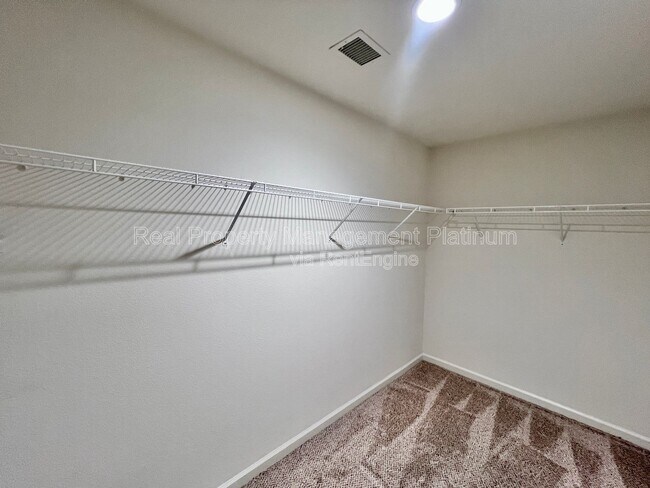 Building Photo - 3682 Friendship Ln