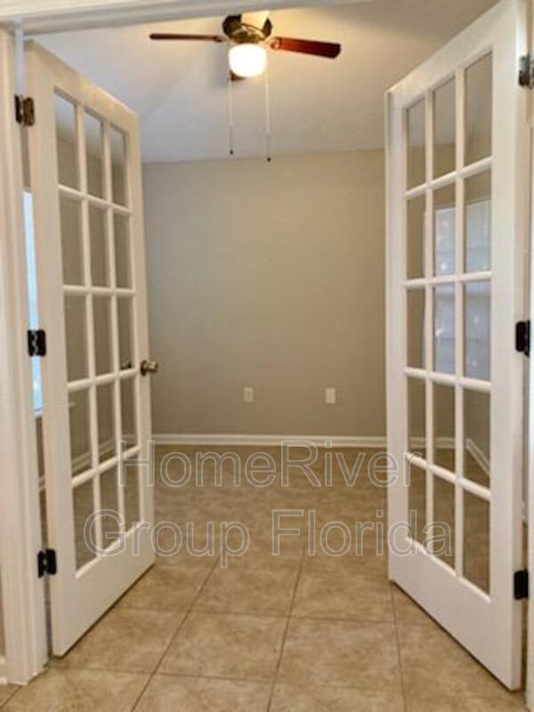 Building Photo - 2575 Creekfront Dr