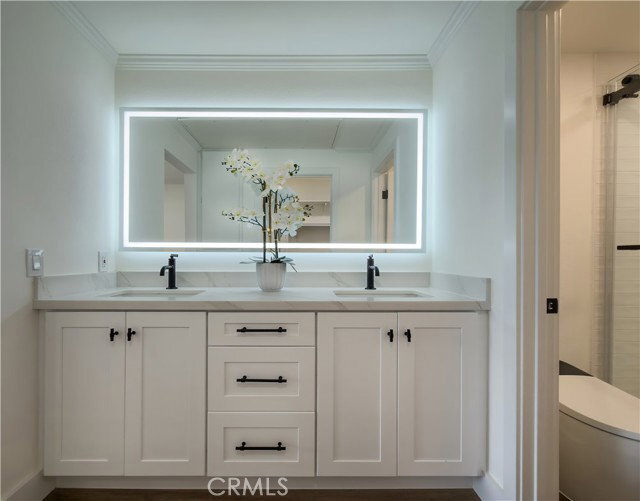 Building Photo - 320 Villa Point Dr