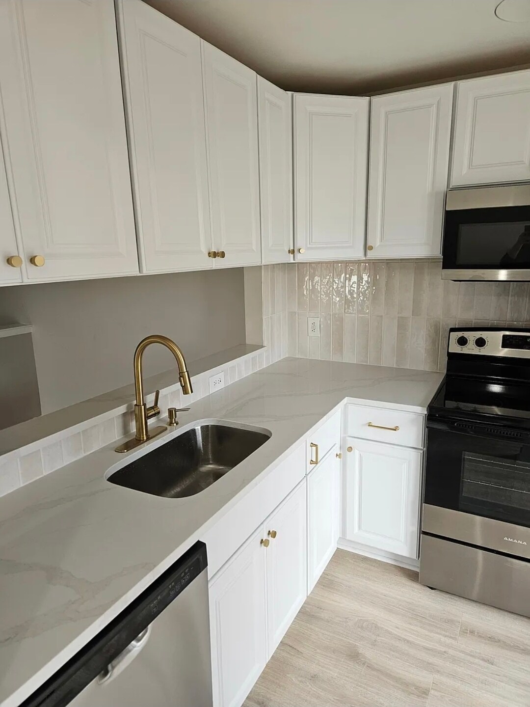 Building Photo - 44900 Bayview Dr