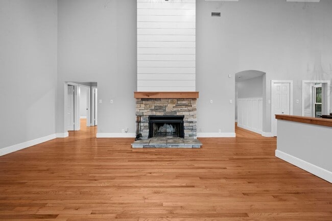 Building Photo - Luxury Living on the River — Your Dream Home Awaits