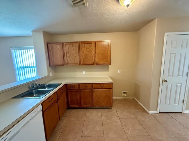 Building Photo - 8810 Ancient Willow Dr