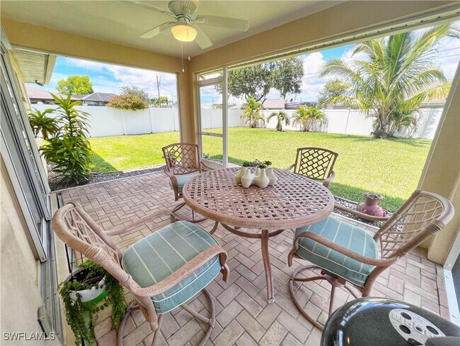 Building Photo - 137 SE 17th Terrace