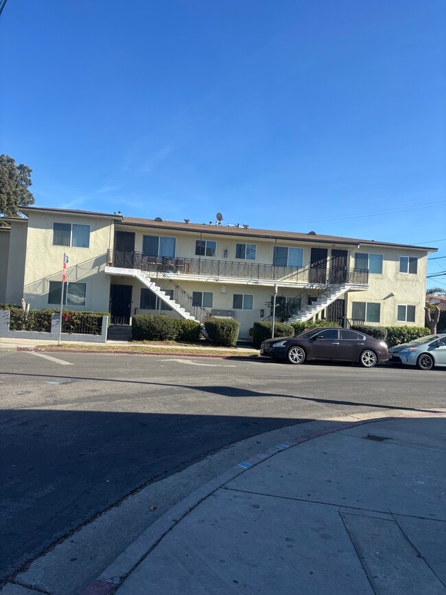 Building Photo - 1600 S Ridgeley Dr