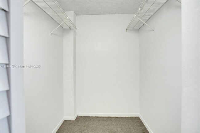 Building Photo - 18151 NE 31st Ct