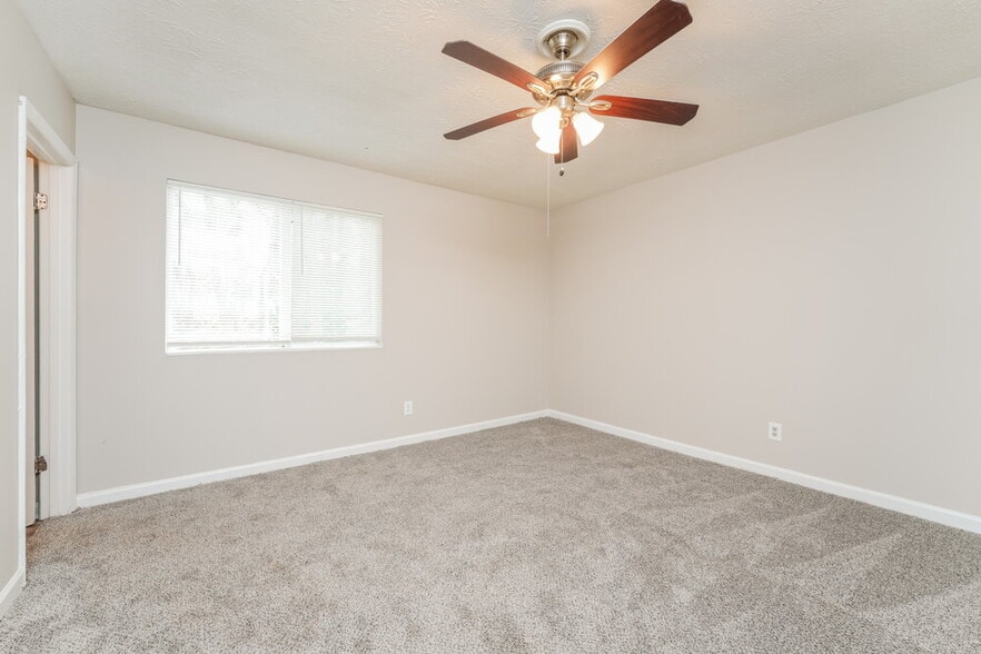 Building Photo - 4964 Galbraith Cir