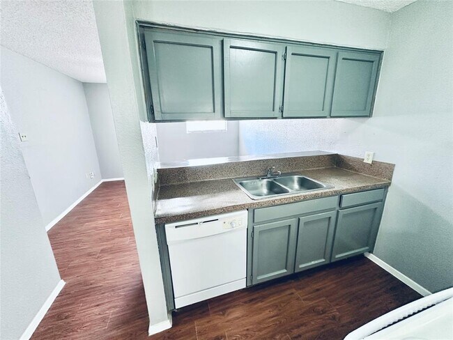 Building Photo - 3702 S 2nd St