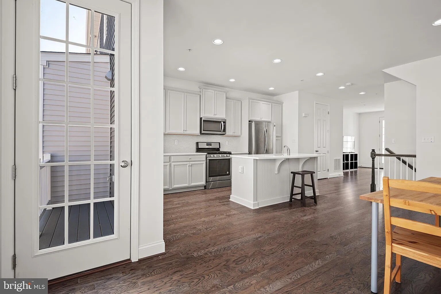 Building Photo - 608 Mayer Pl